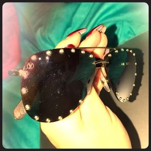 Louis Vuitton “The Party” Aviators!